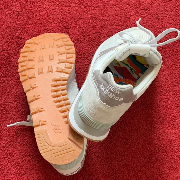 New Balance 574 MADE IN USA 'PRIDE'- Men Size 10.5 - Picture 3 of 5